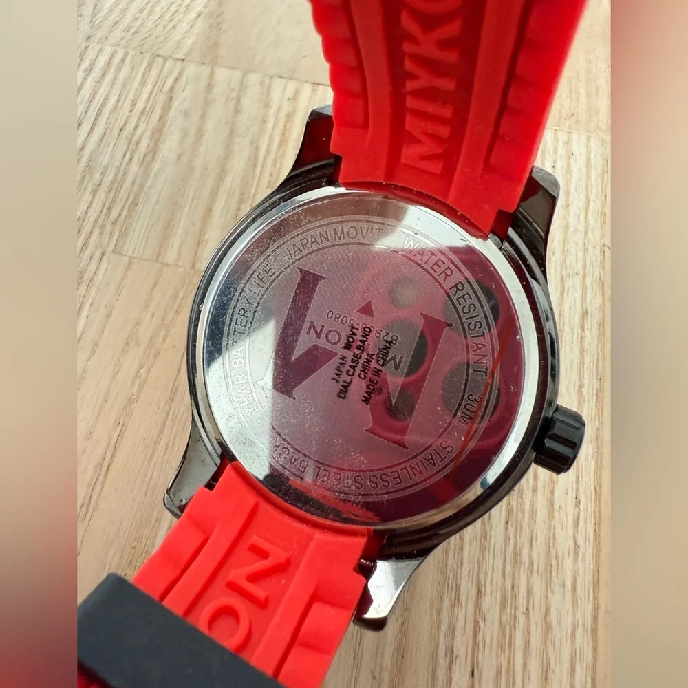 Miykon mens black and red casual watch NEW BATTERY